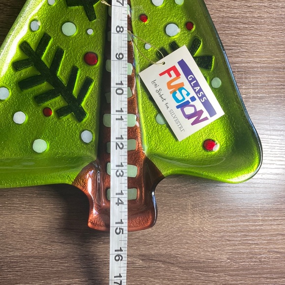 NWT Glass Fusion Green Christmas Tree Plate by Silvestri - Picture 2 of 6